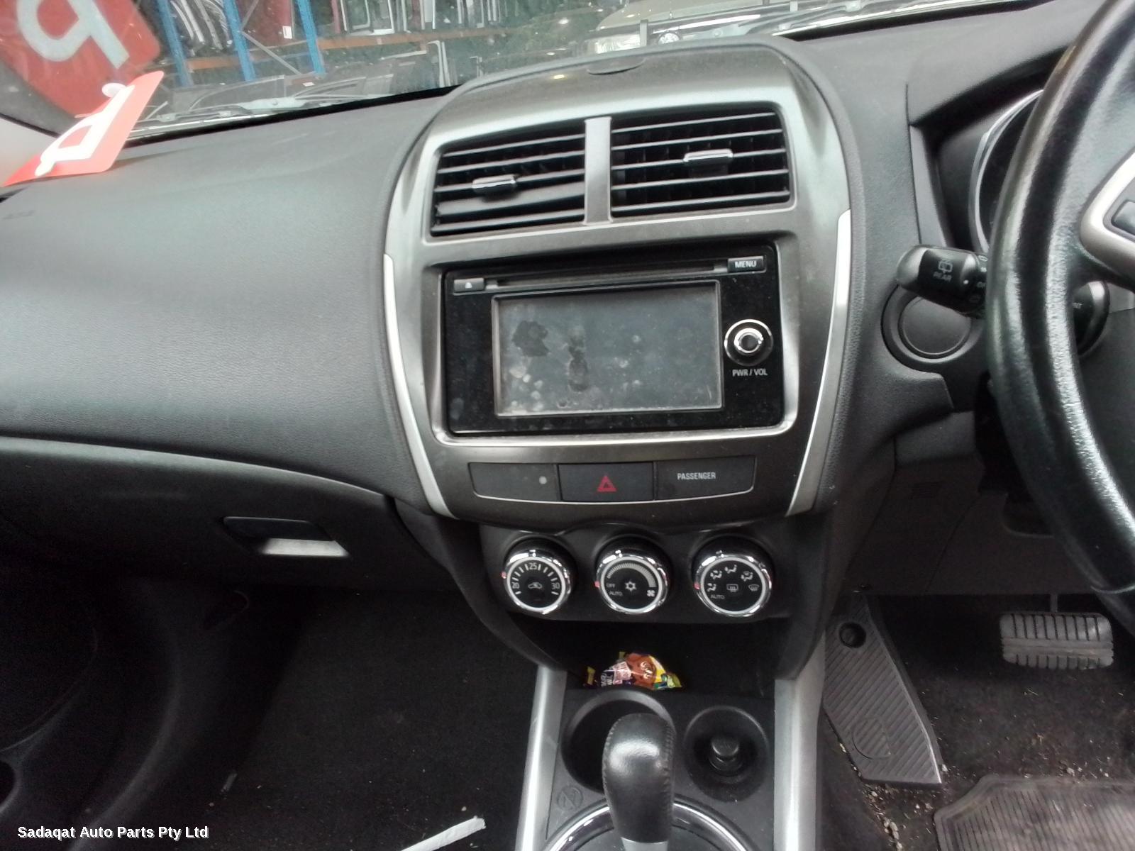 Mitsubishi Asx Right Guard