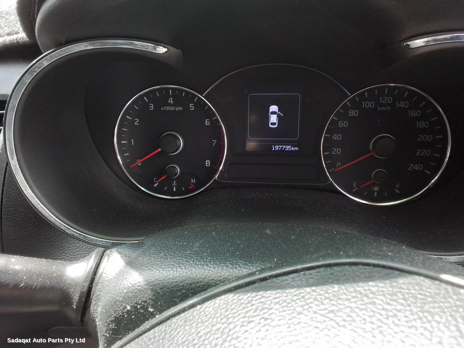 Kia Cerato Right Guard Liner