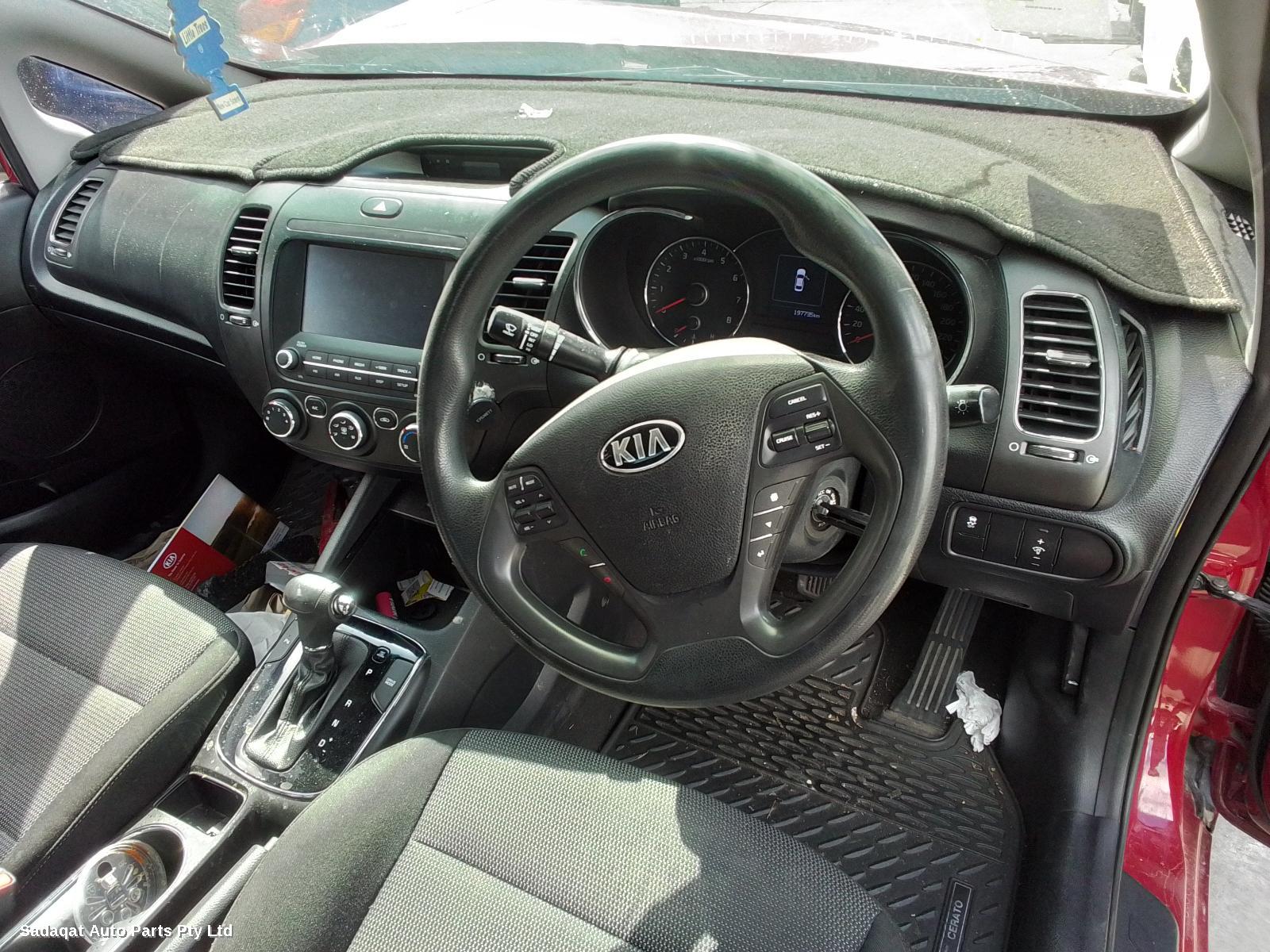 Kia Cerato Right Guard Liner