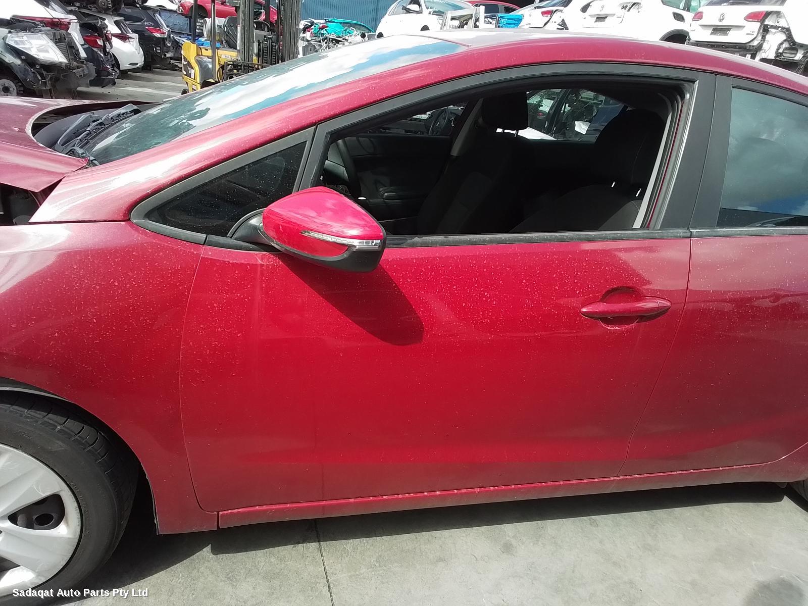 Kia Cerato Right Guard Liner