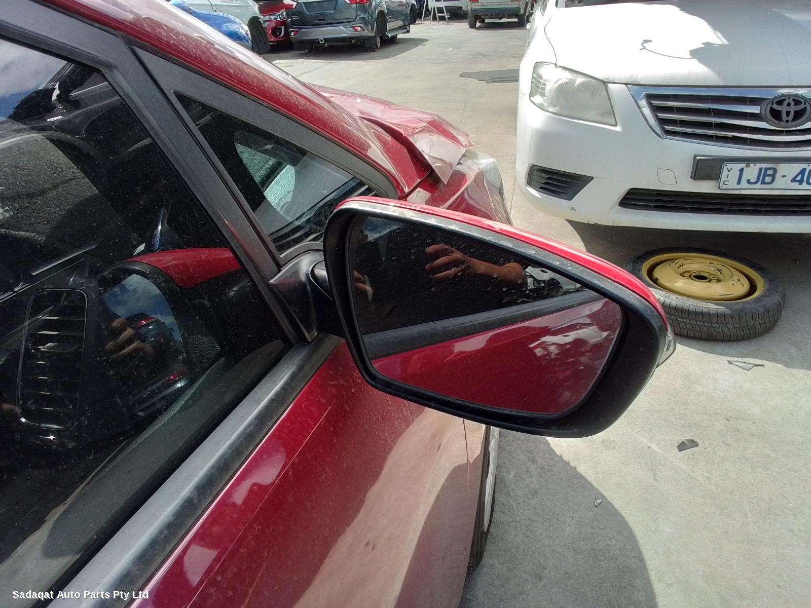 Kia Cerato Right Guard Liner