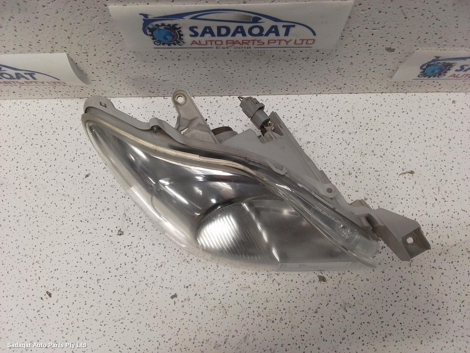 Toyota Yaris Right Headlamp