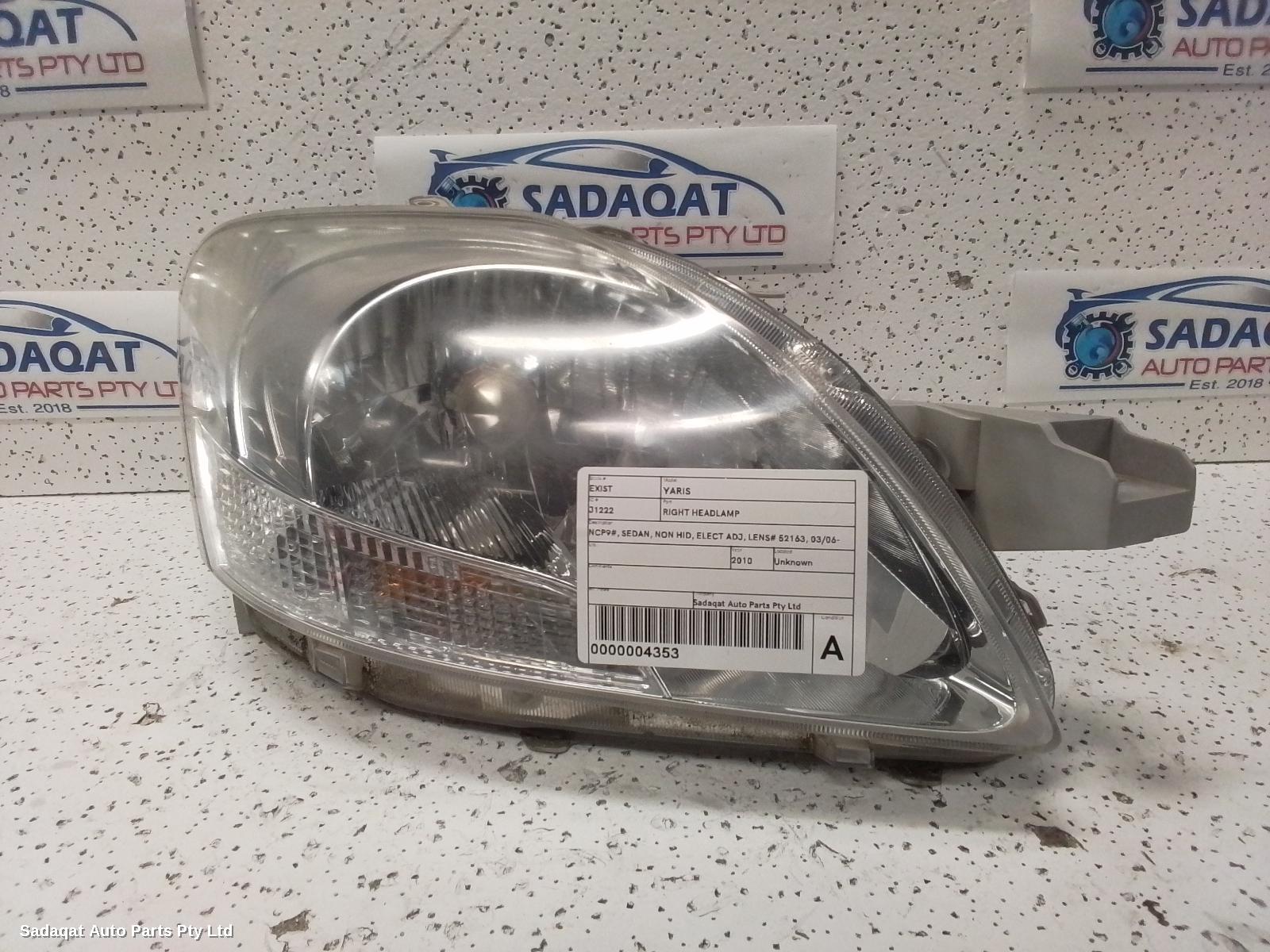 Toyota Yaris Right Headlamp