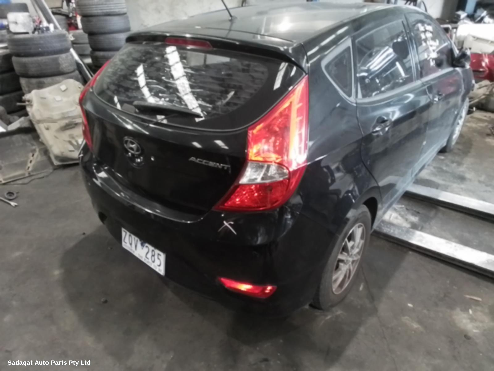 Hyundai Accent Left Headlamp