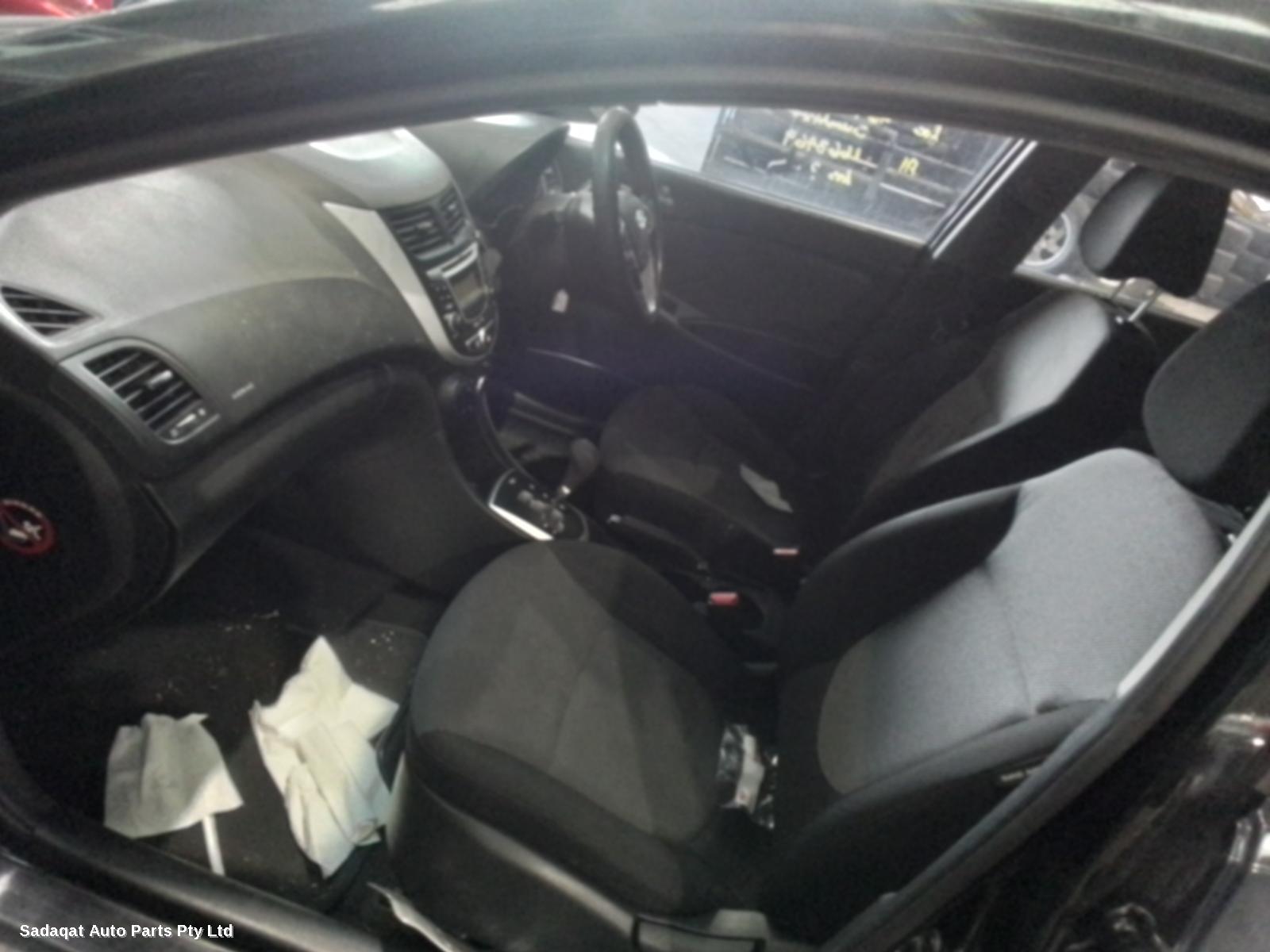 Hyundai Accent Left Headlamp