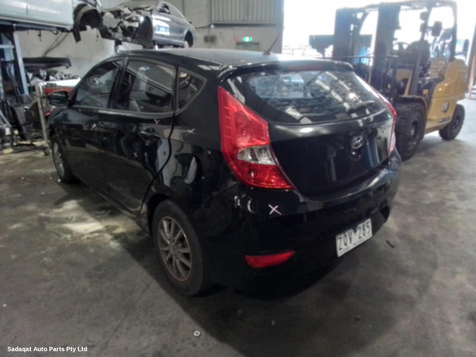 Hyundai Accent Left Headlamp