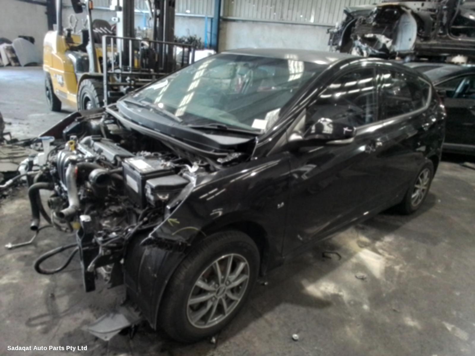 Hyundai Accent Left Headlamp