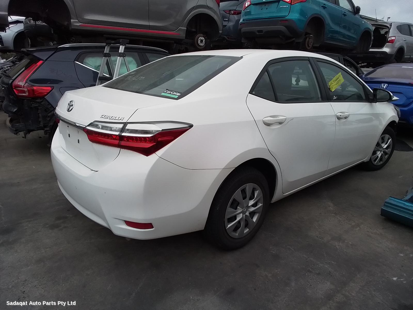 Toyota Corolla Right Headlamp