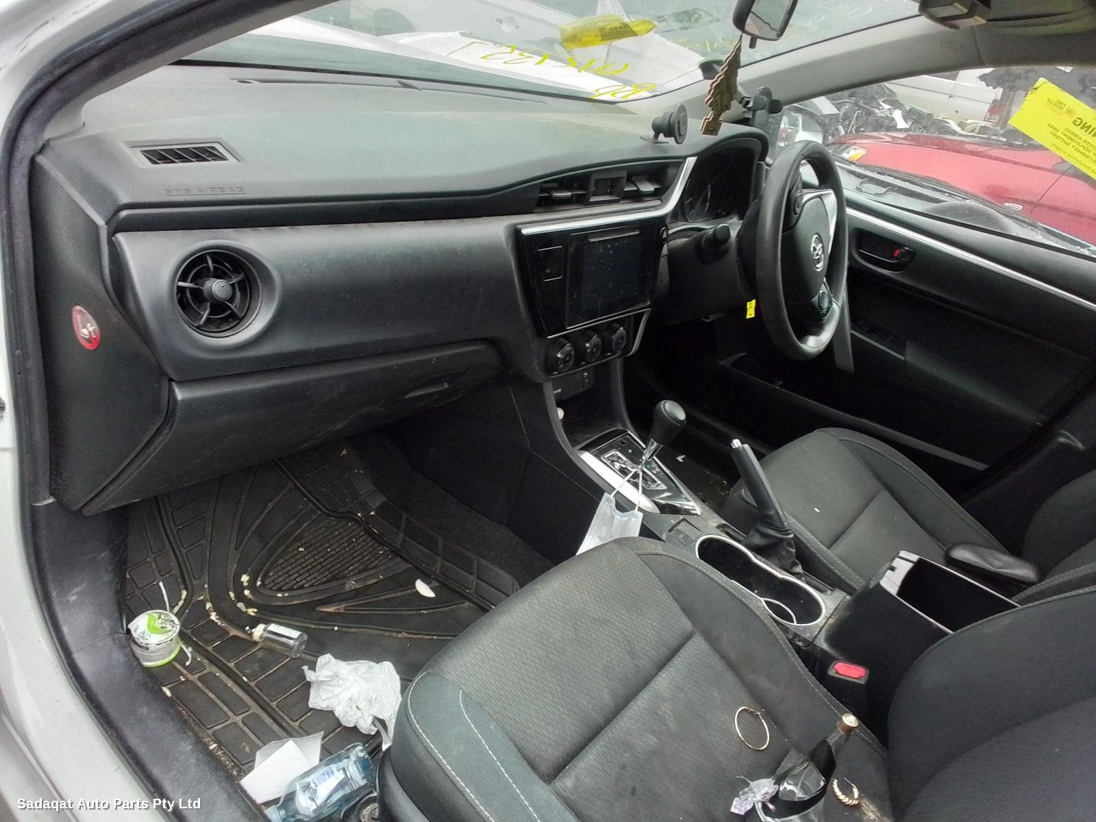 Toyota Corolla Right Headlamp