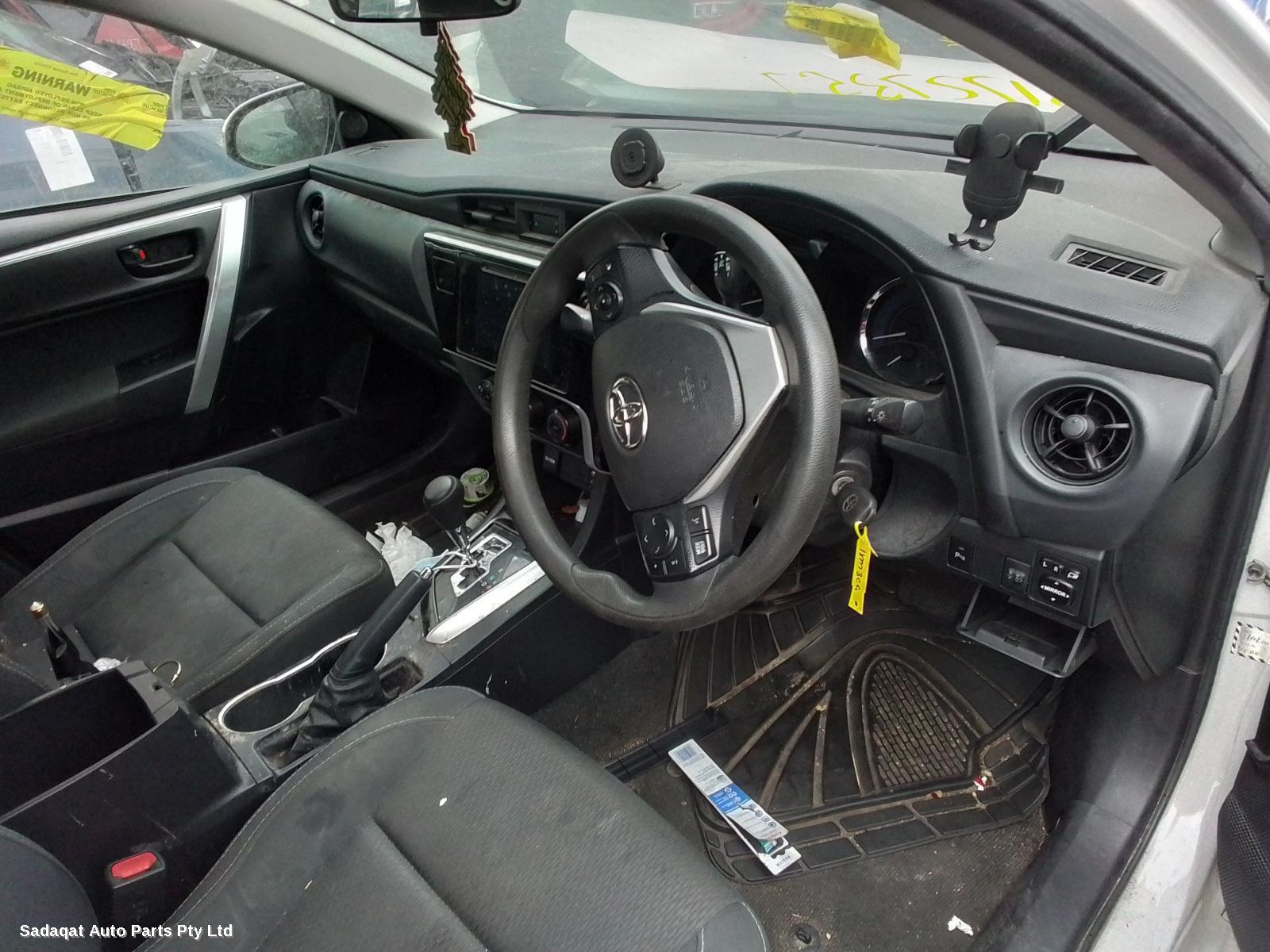 Toyota Corolla Right Headlamp