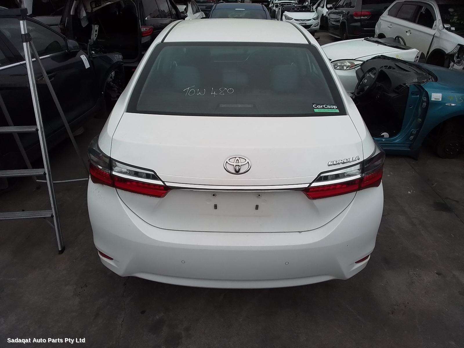 Toyota Corolla Right Headlamp