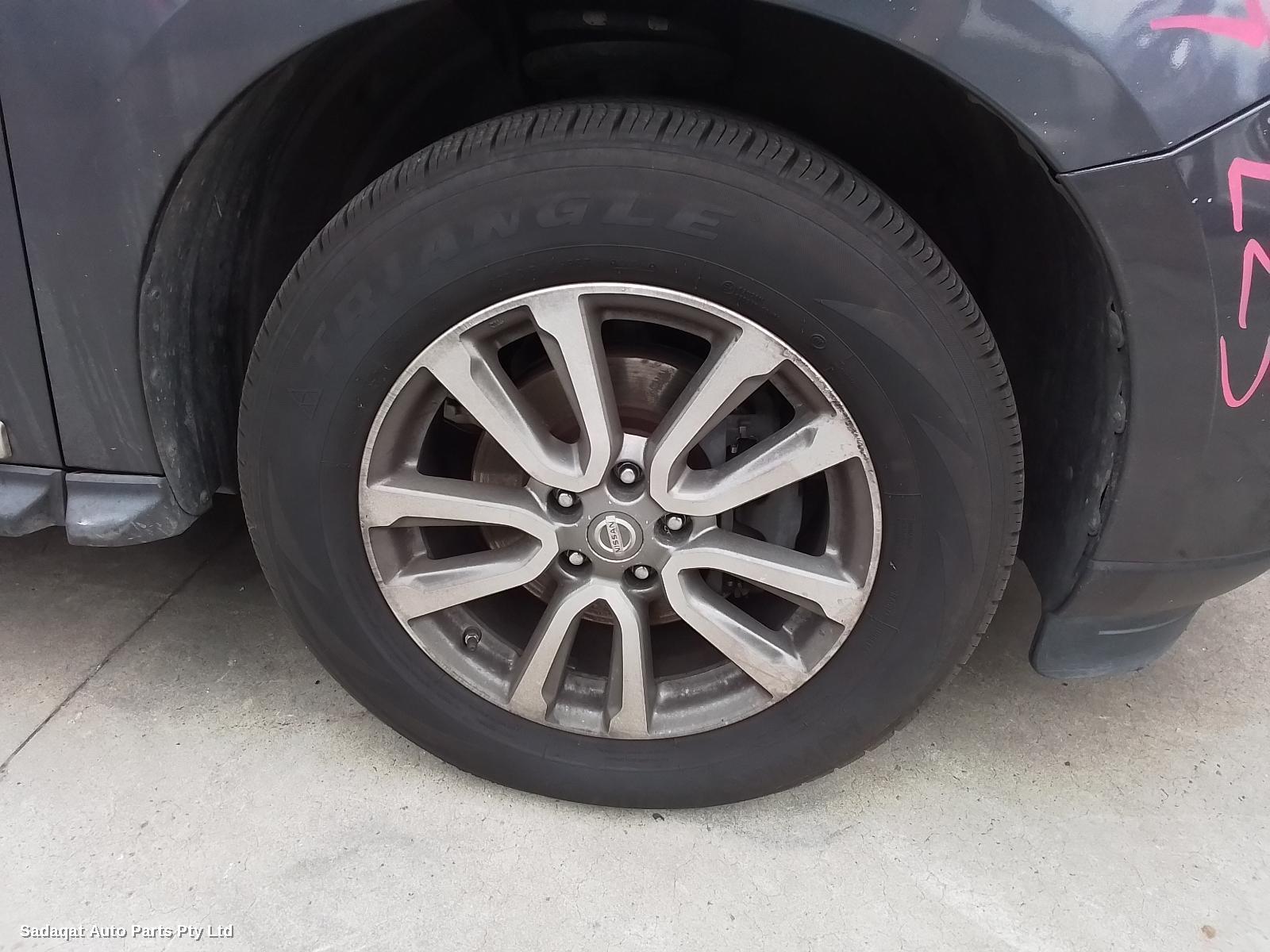 Nissan Pathfinder Rear Garnish