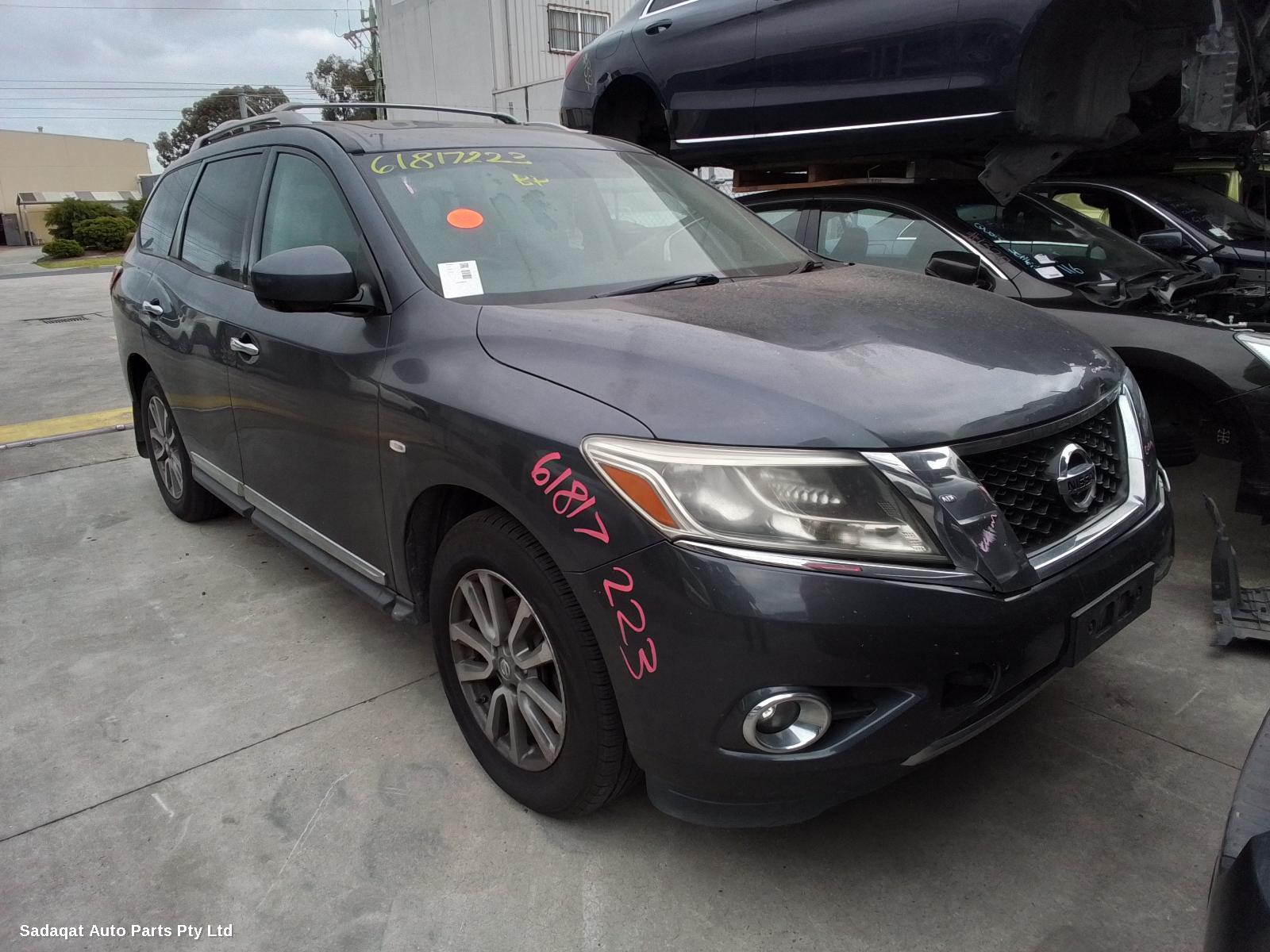 Nissan Pathfinder Rear Garnish