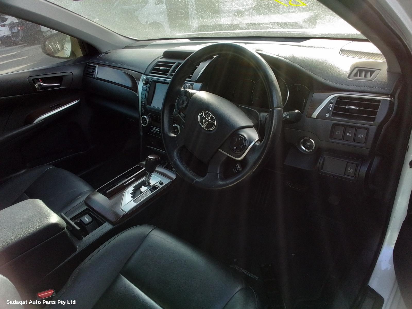 Toyota Aurion Left Taillight