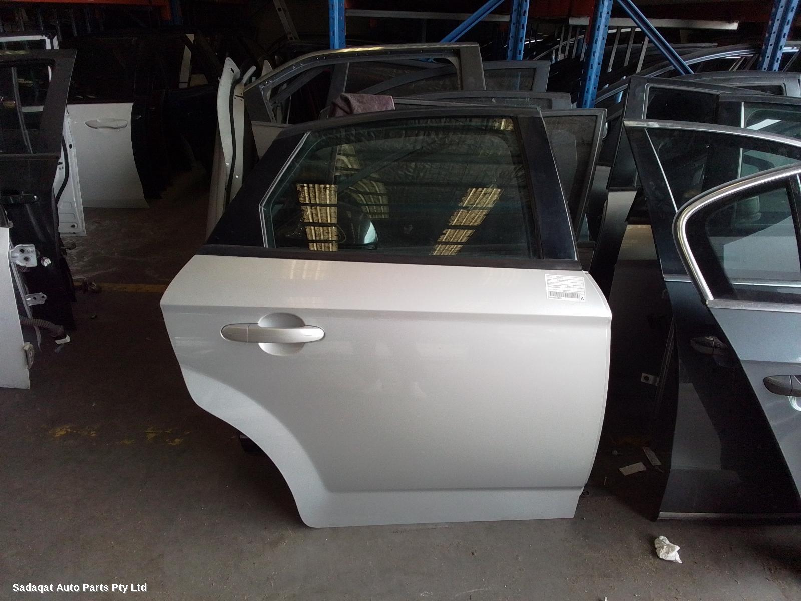 Ford Mondeo Right_rear_door_sliding