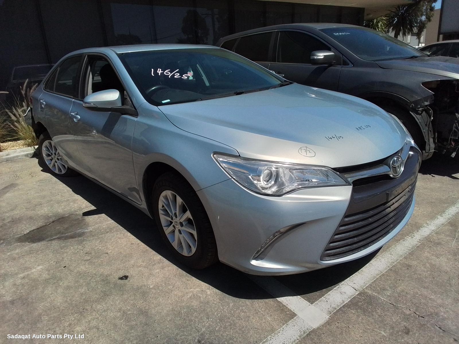 Toyota Camry Left Taillight