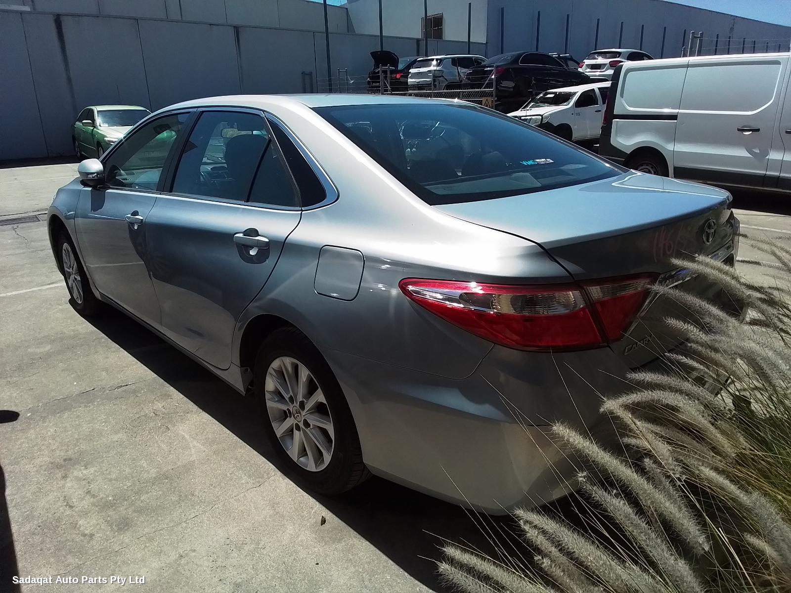 Toyota Camry Left Taillight