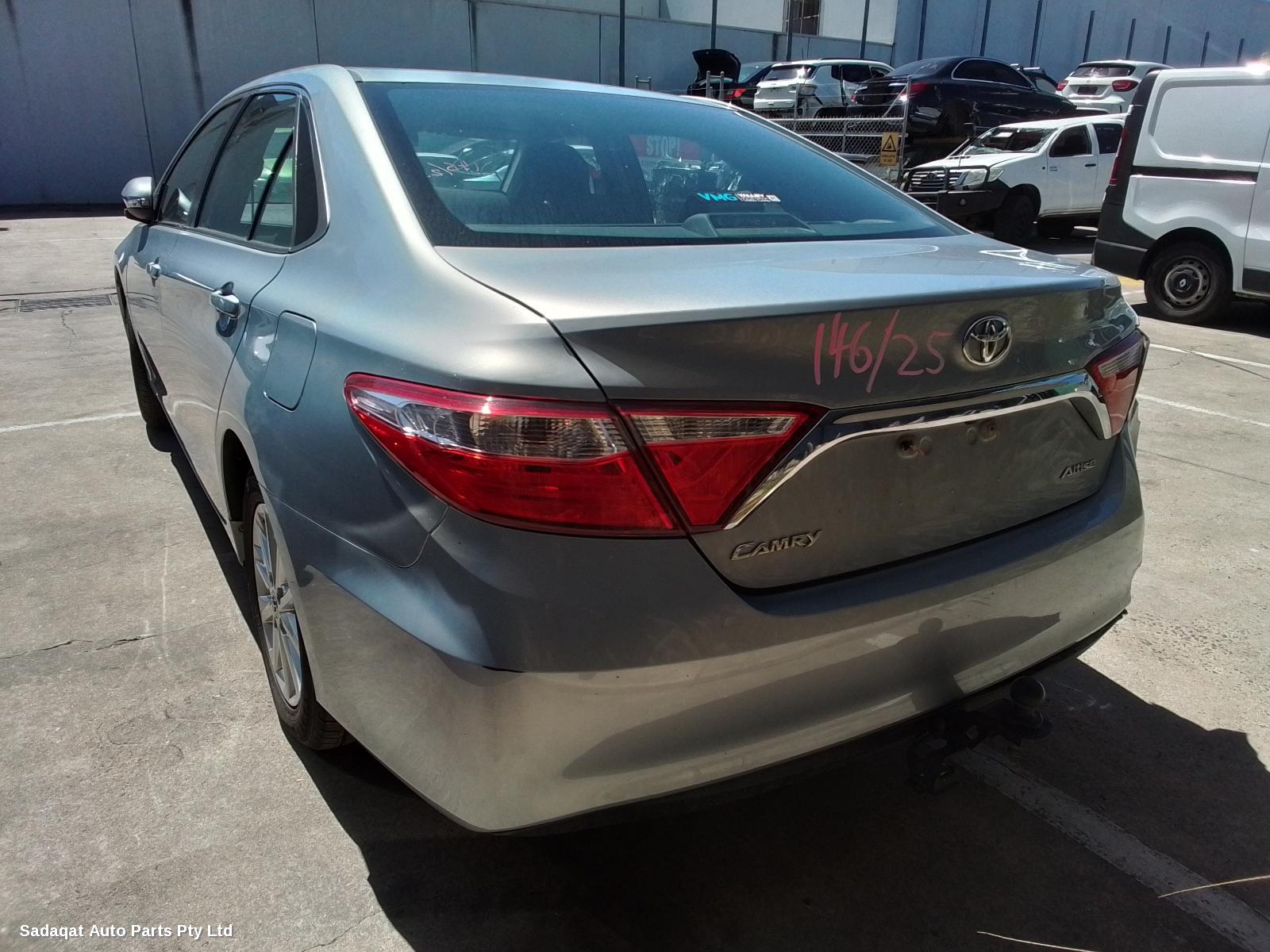 Toyota Camry Left Taillight