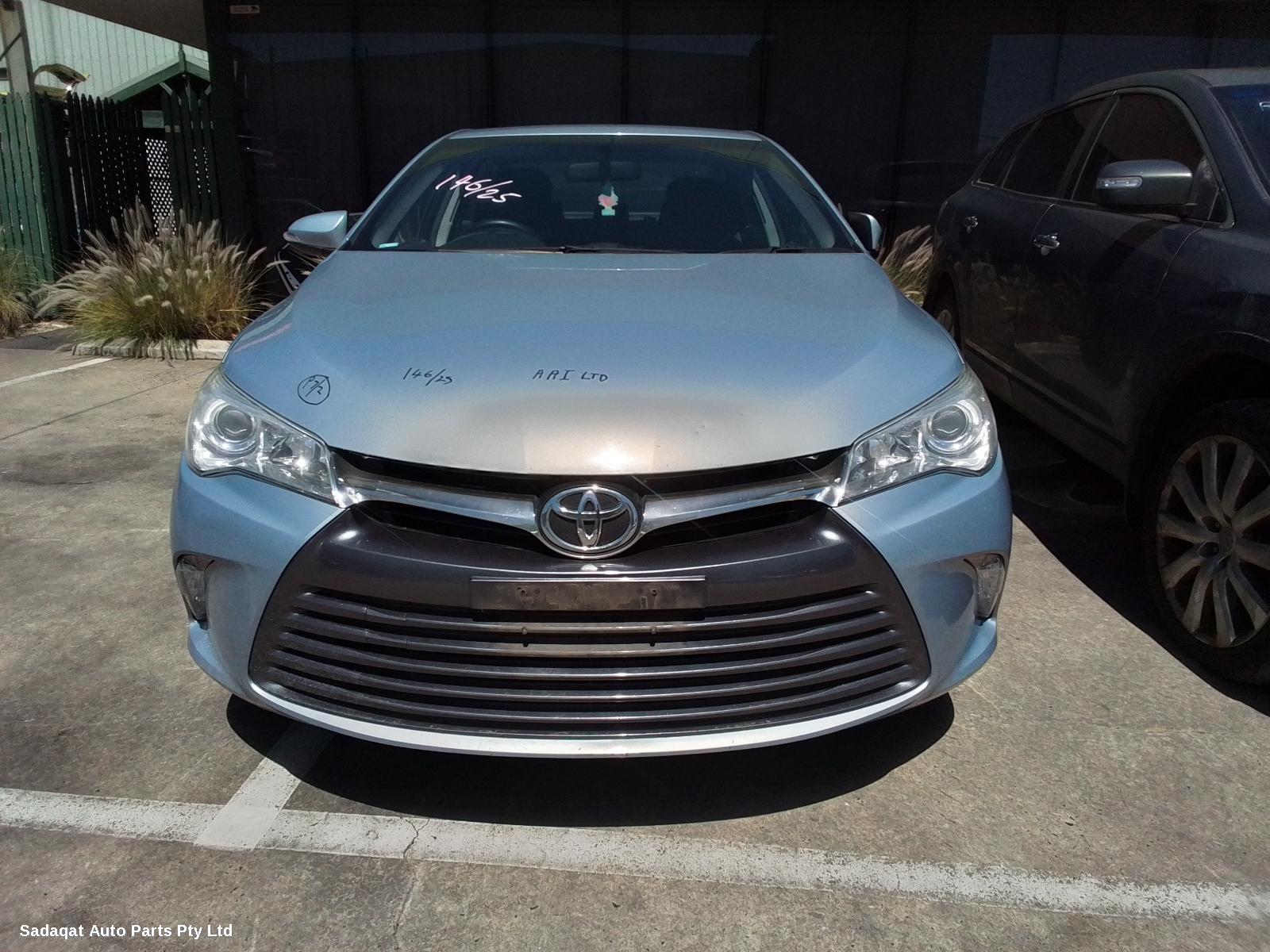 Toyota Camry Left Taillight