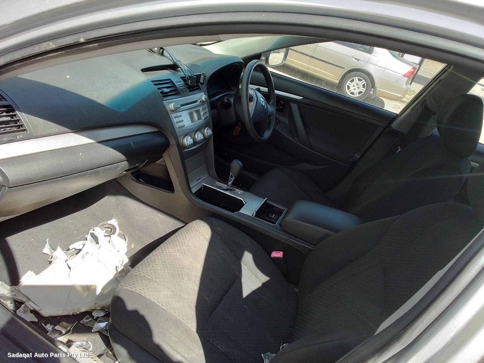 Toyota Aurion Right Taillight