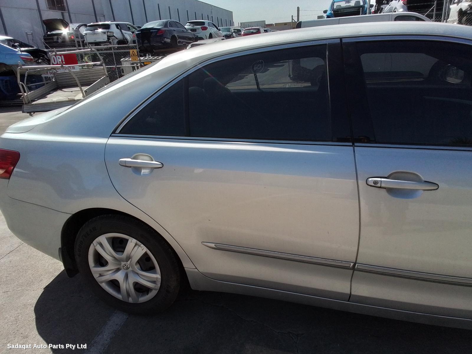 Toyota Aurion Right Taillight