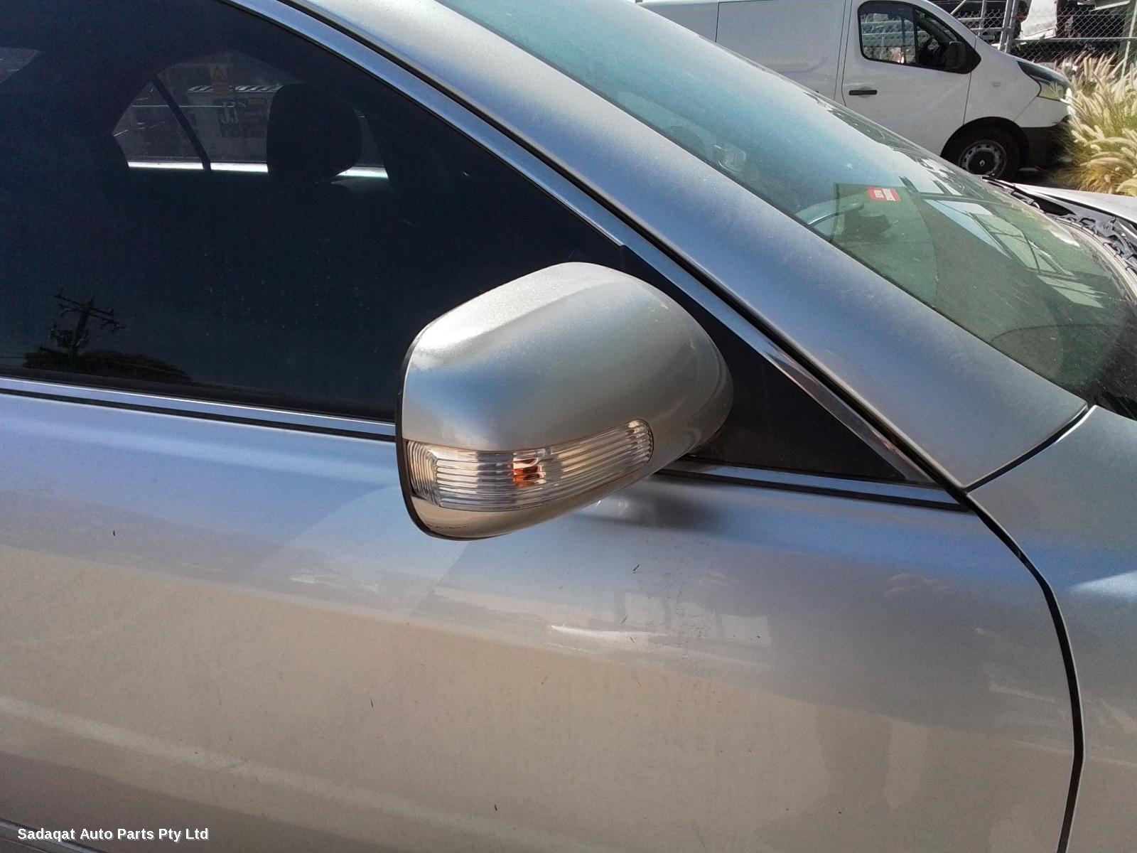 Toyota Aurion Right Taillight