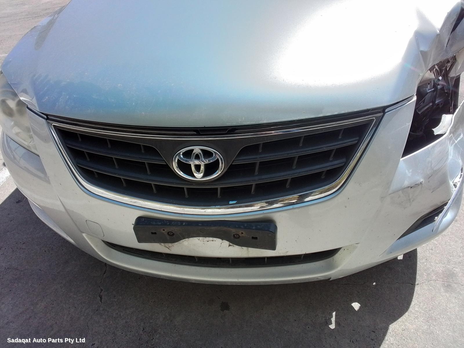 Toyota Aurion Right Taillight