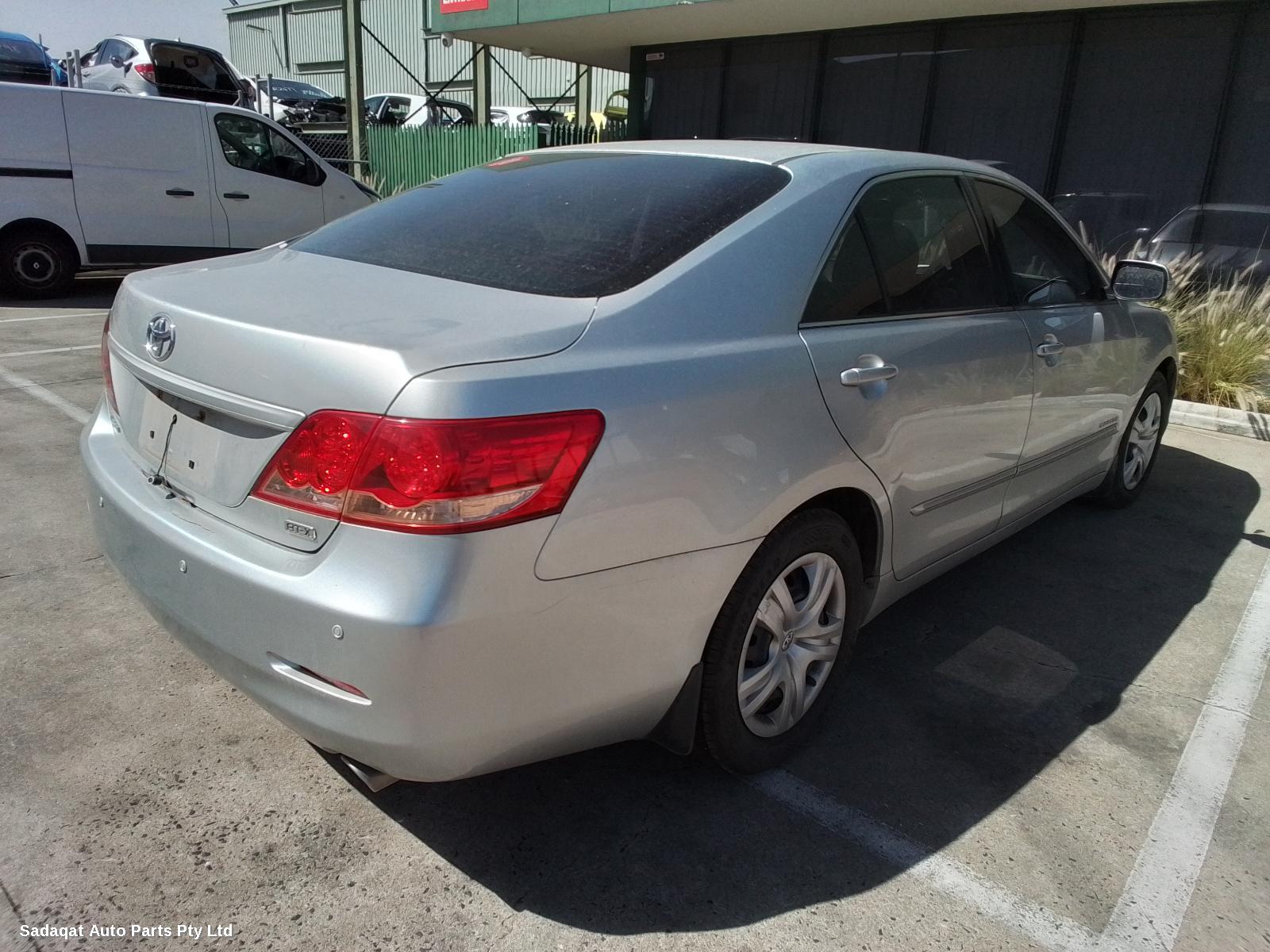 Toyota Aurion Right Taillight