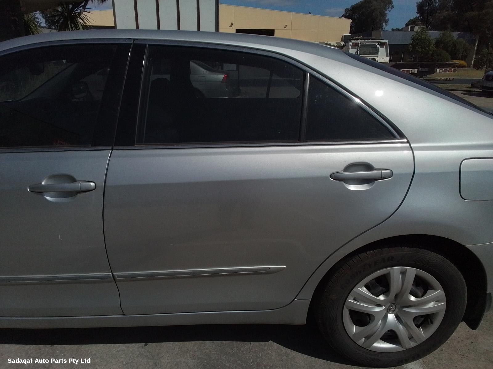 Toyota Aurion Right Taillight