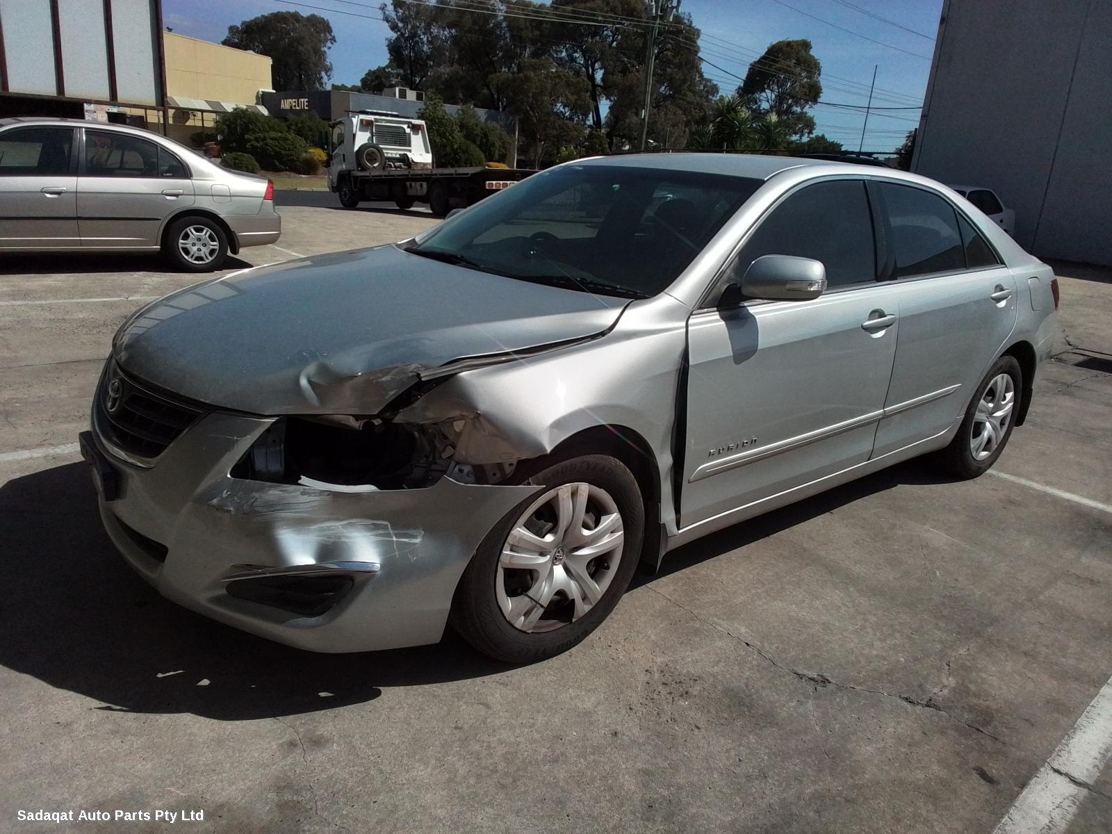 Toyota Aurion Right Taillight