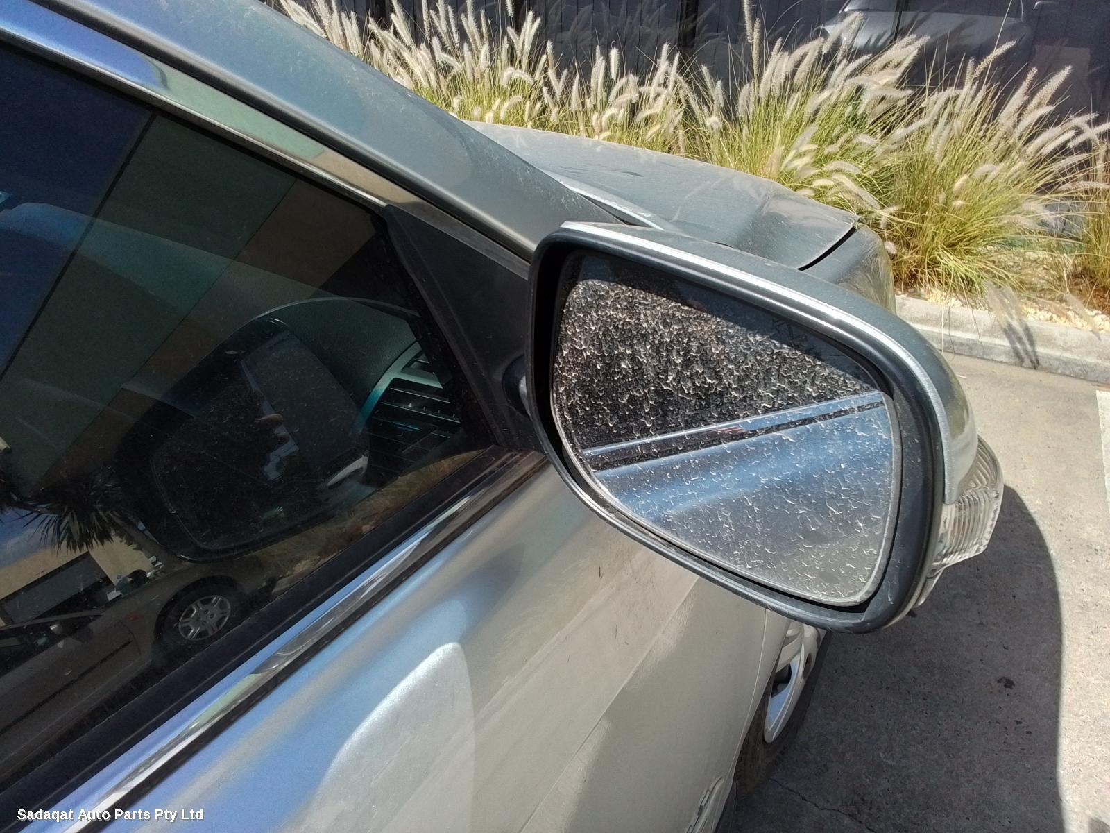 Toyota Aurion Right Taillight