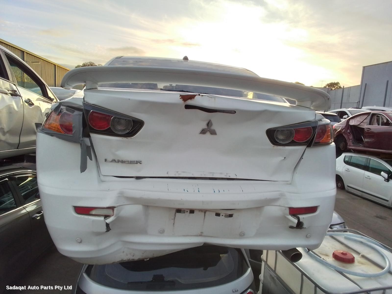 Mitsubishi Lancer Bonnet Lock/support