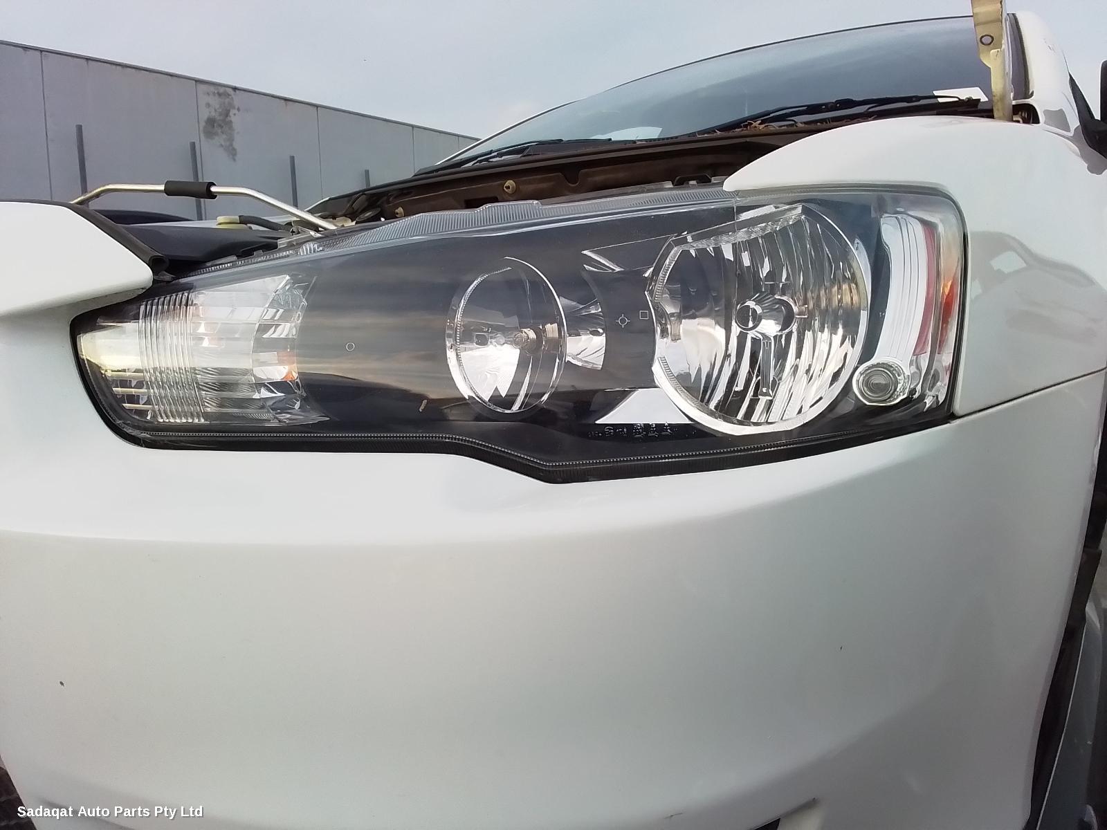 Mitsubishi Lancer Bonnet Lock/support