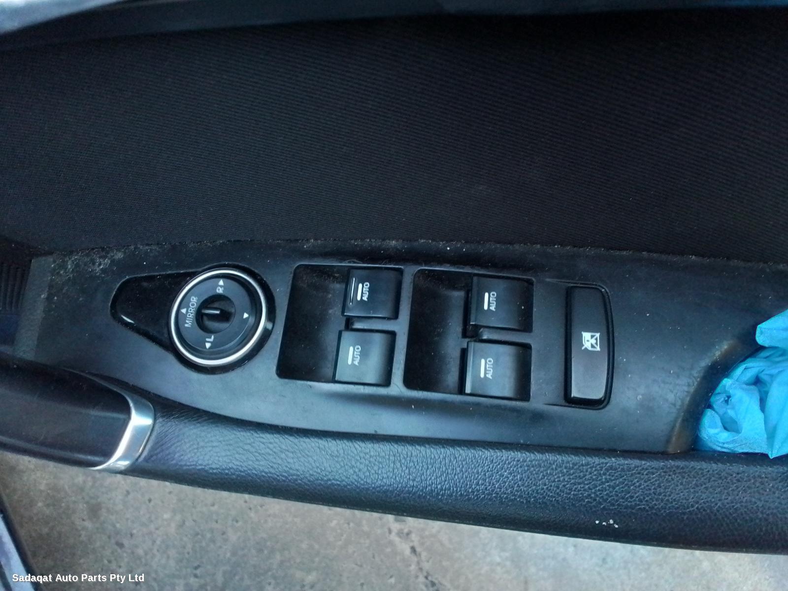 Hyundai I40 Left Taillight