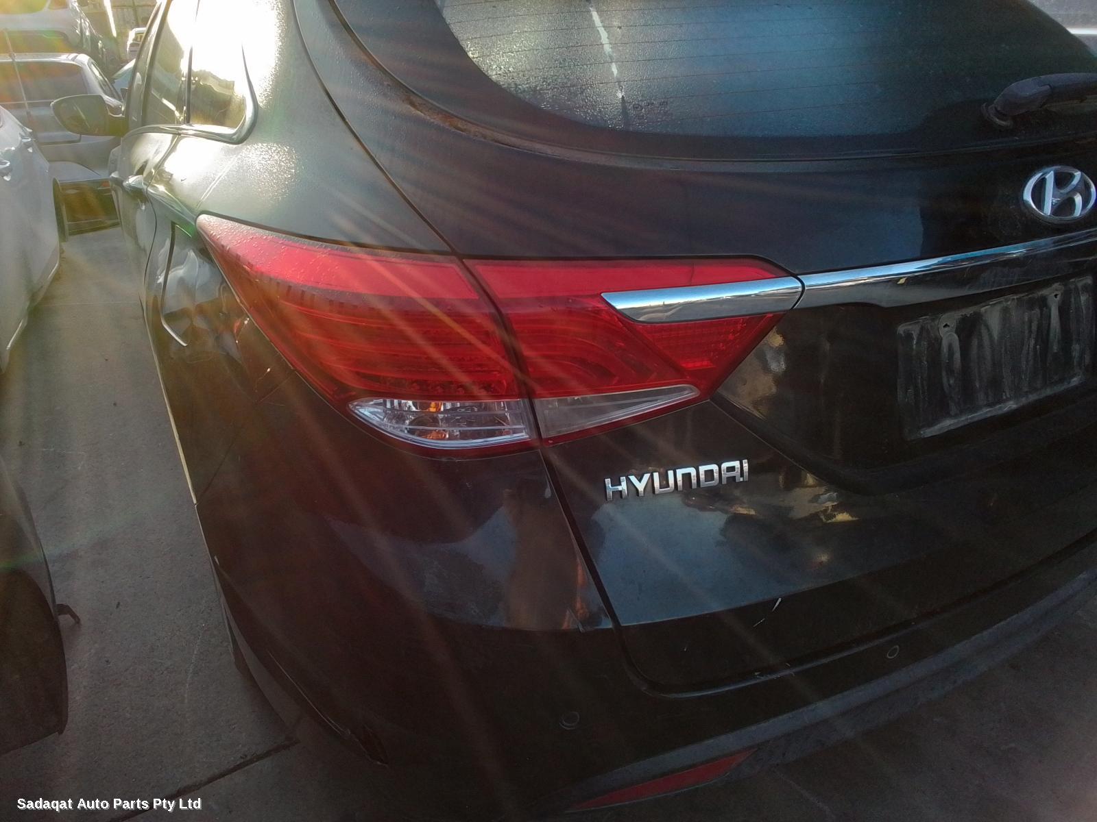 Hyundai I40 Left Taillight