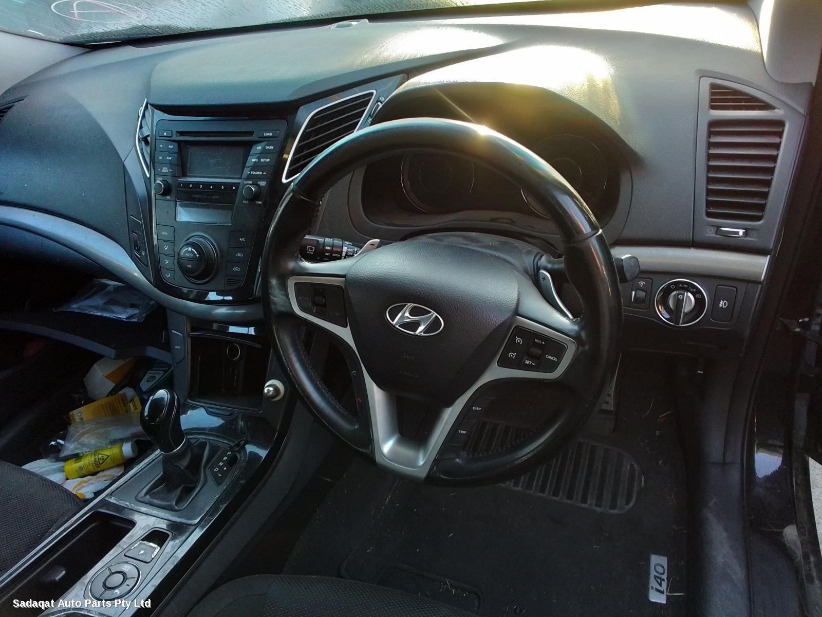 Hyundai I40 Left Taillight