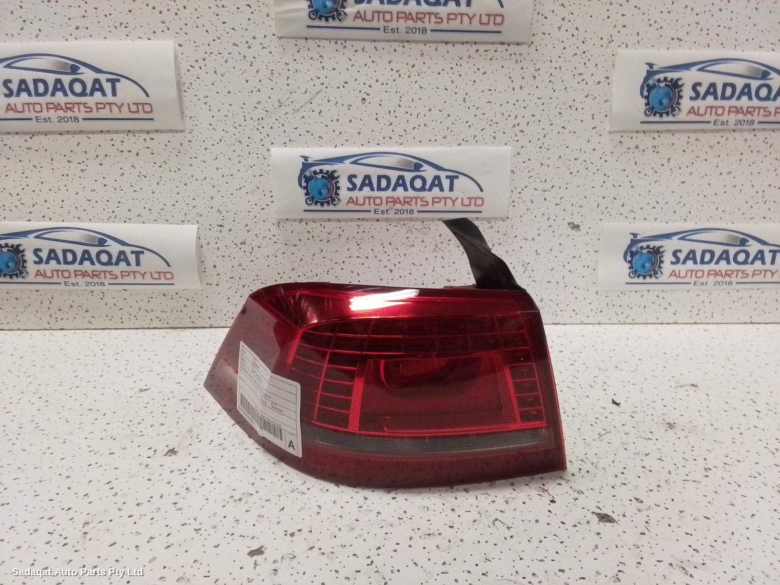 Volkswagen Passat Left Taillight