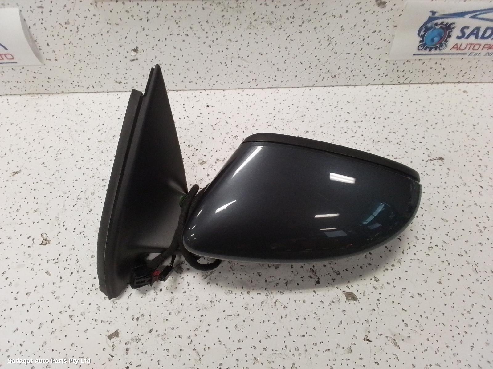 Volkswagen Passat Left Door Mirror