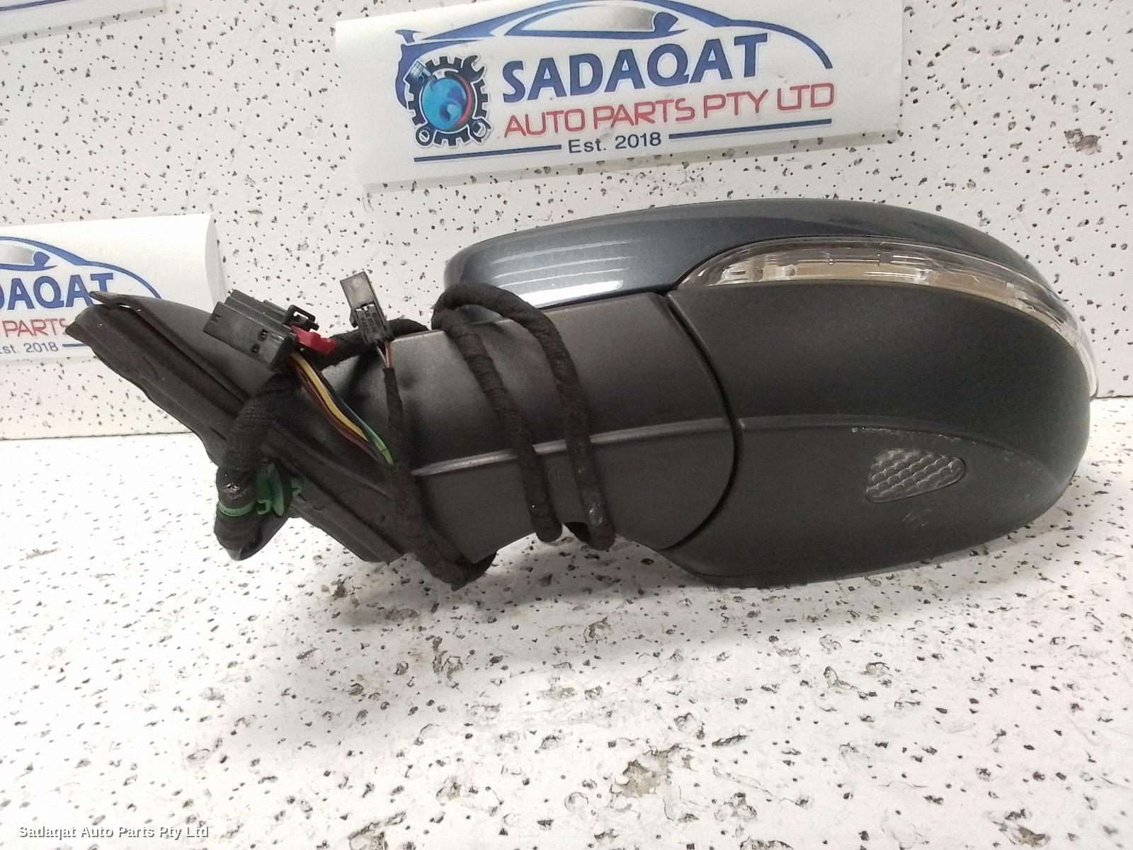 Volkswagen Passat Left Door Mirror