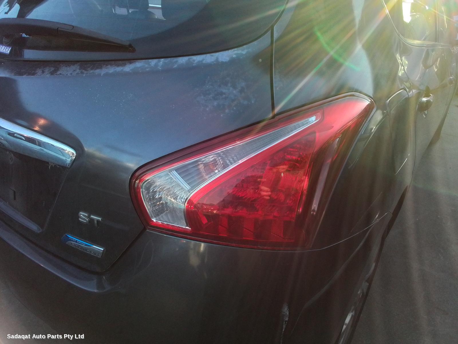 Nissan Pulsar Hoodlining