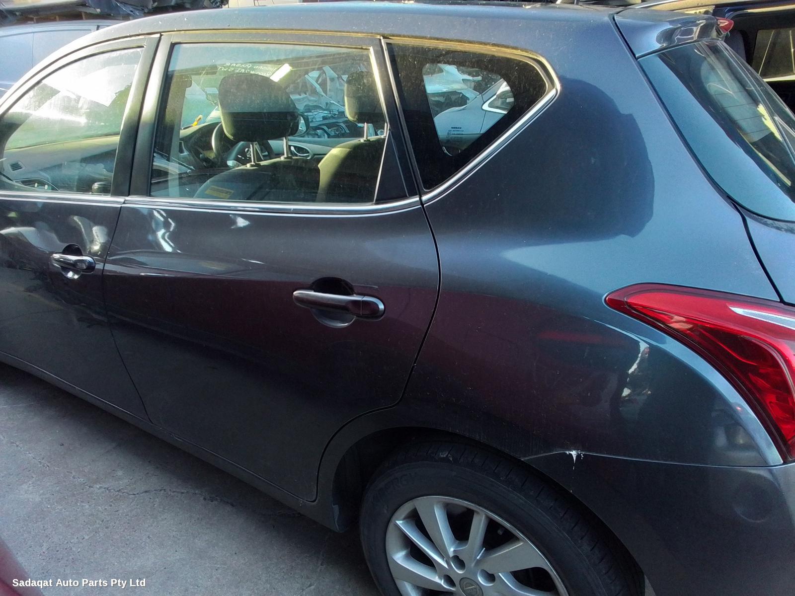 Nissan Pulsar Hoodlining