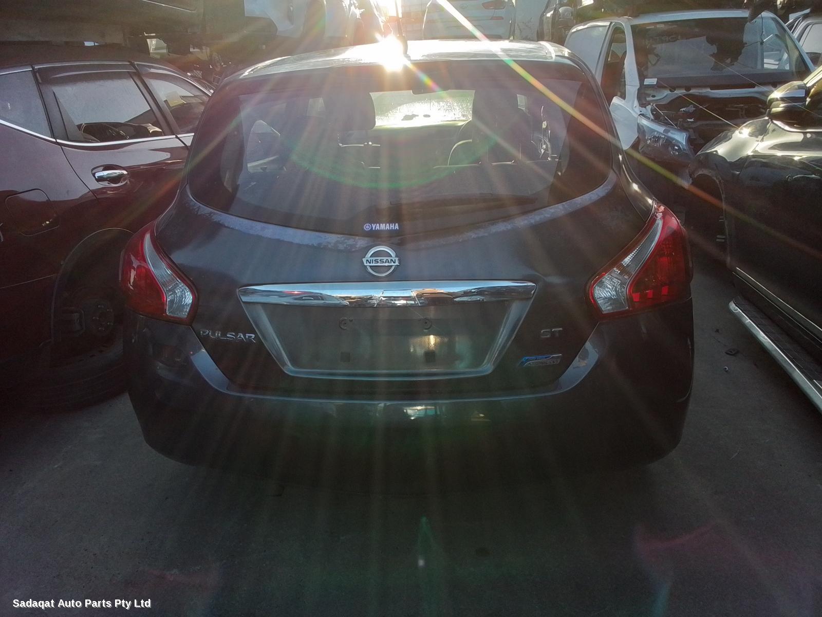 Nissan Pulsar Hoodlining