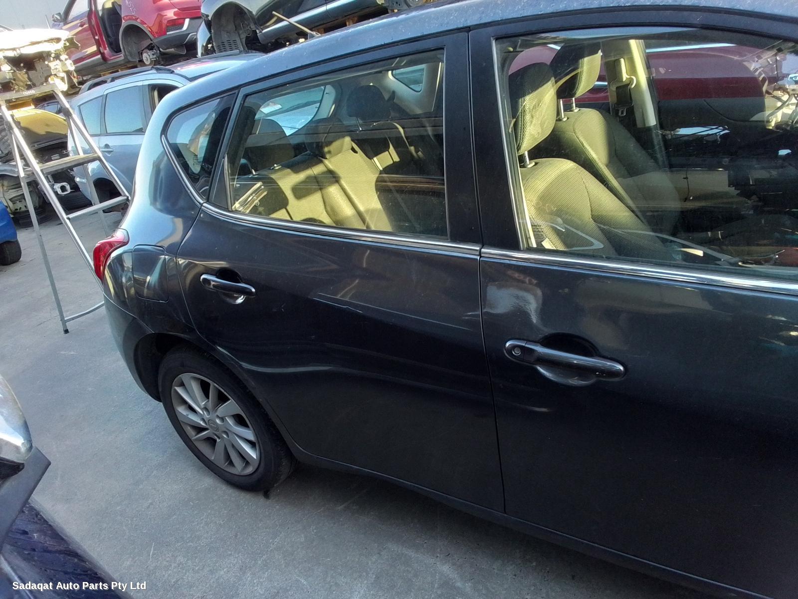 Nissan Pulsar Hoodlining