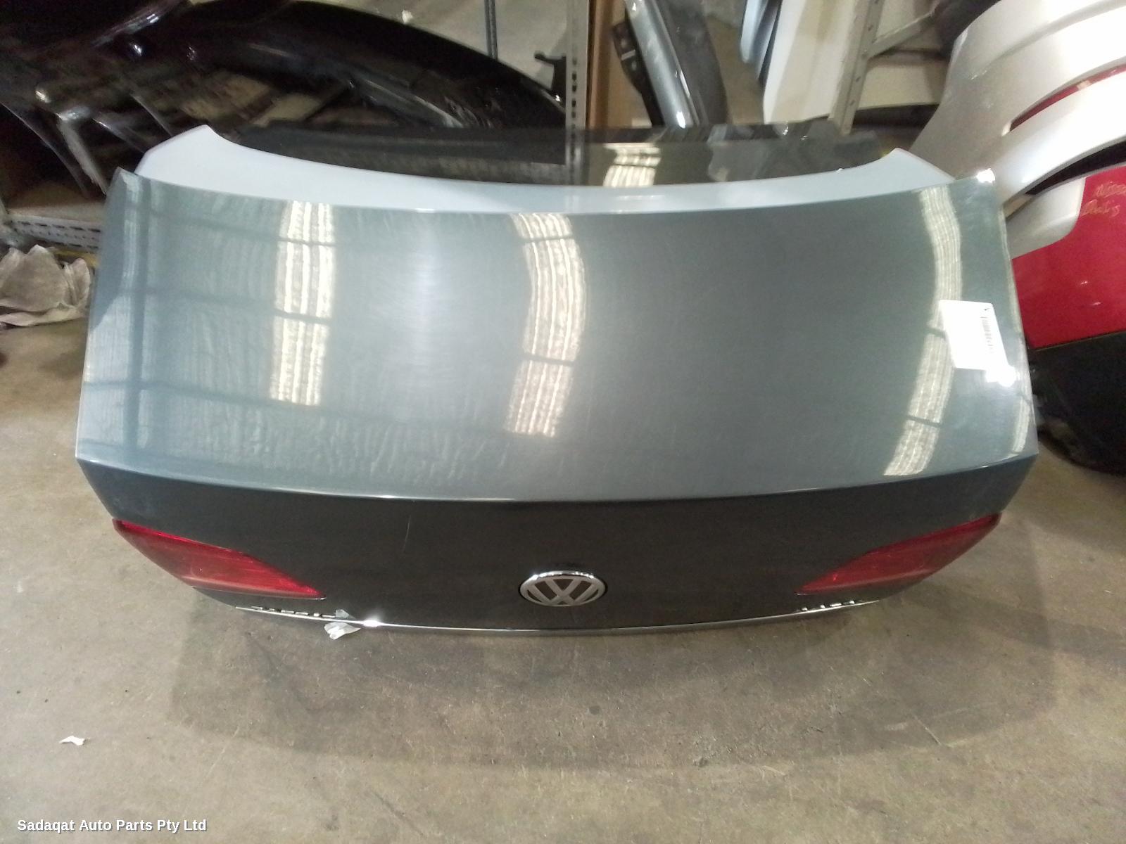 Volkswagen Passat Bootlid/tailgate