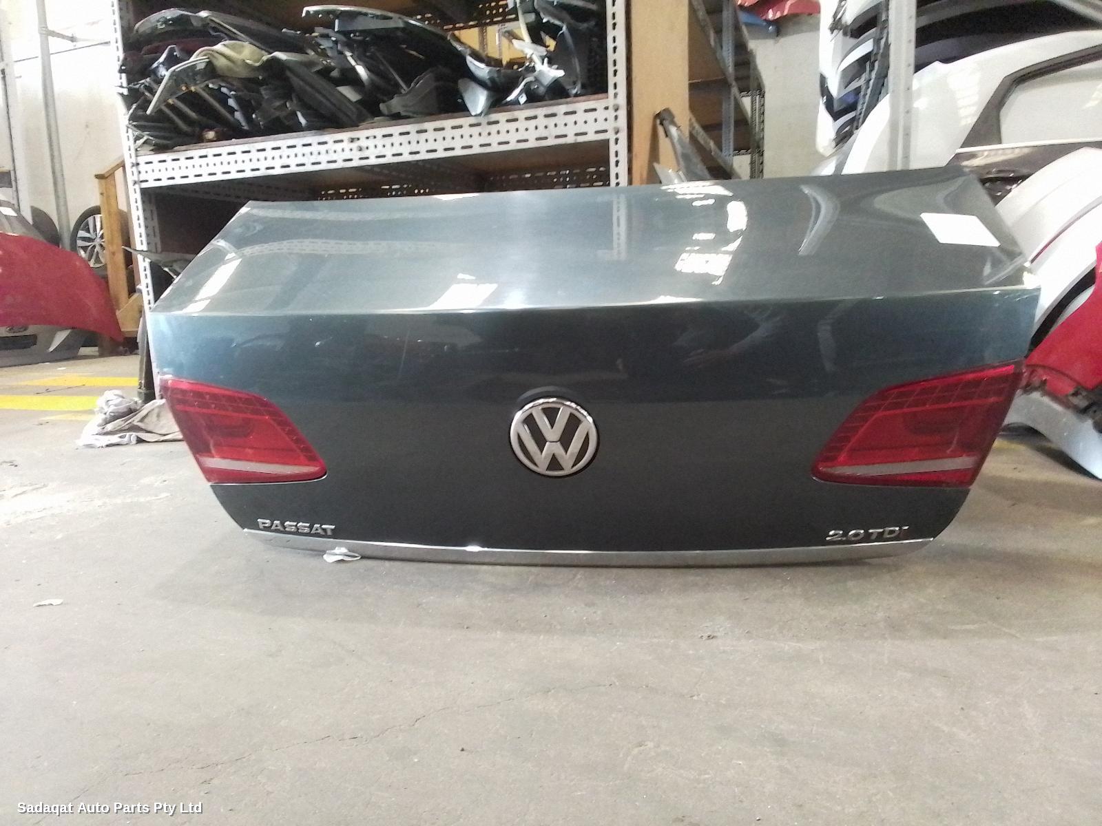 Volkswagen Passat Bootlid/tailgate
