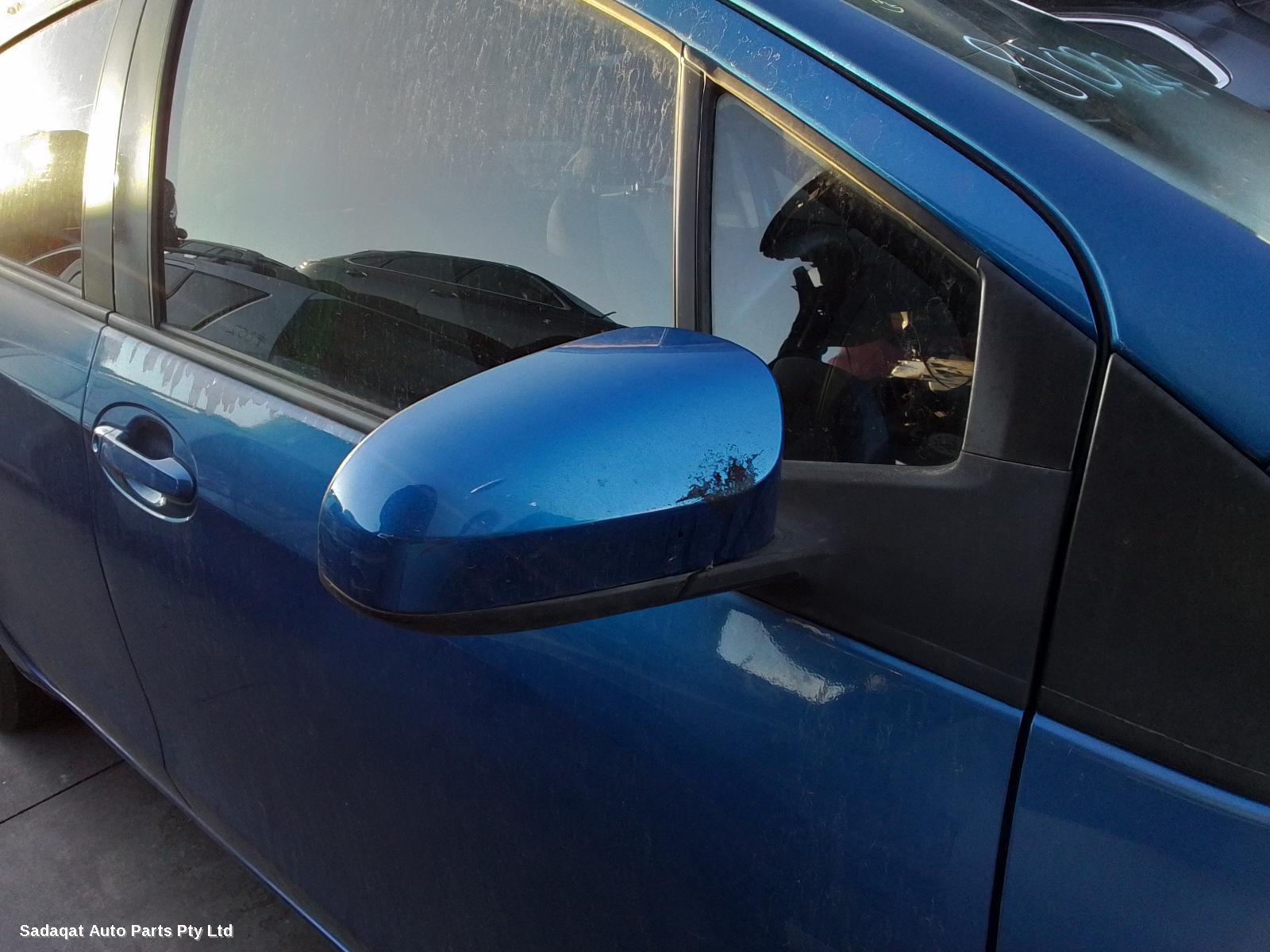 Toyota Yaris Right Headlamp