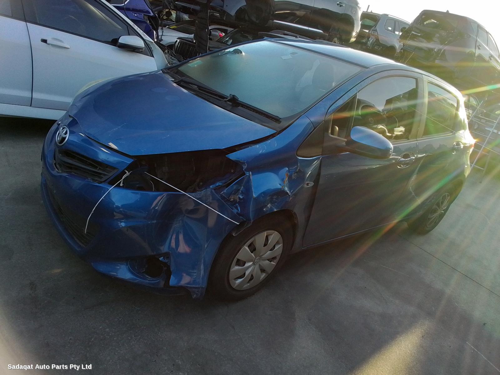 Toyota Yaris Right Headlamp