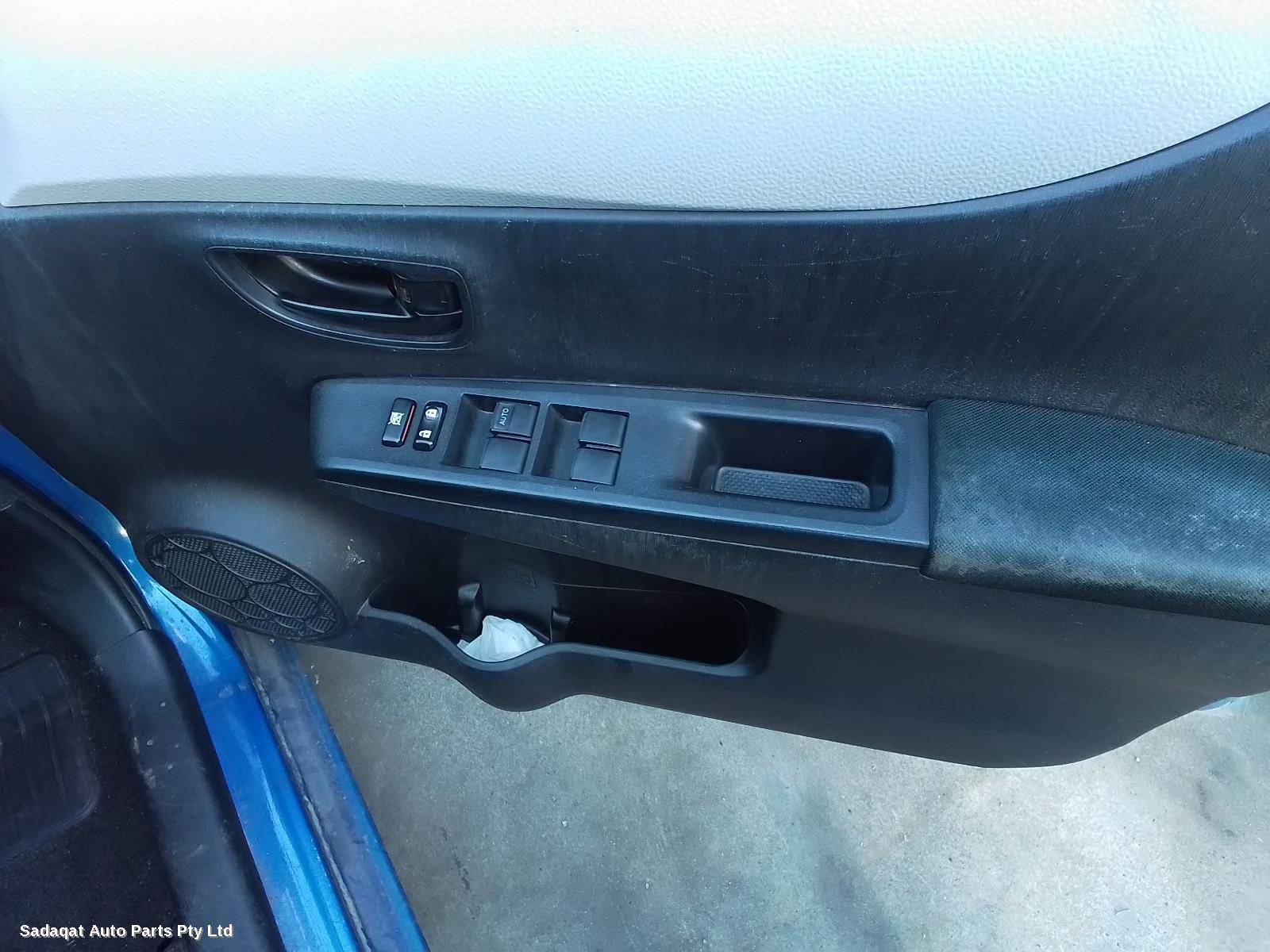 Toyota Yaris Right Headlamp