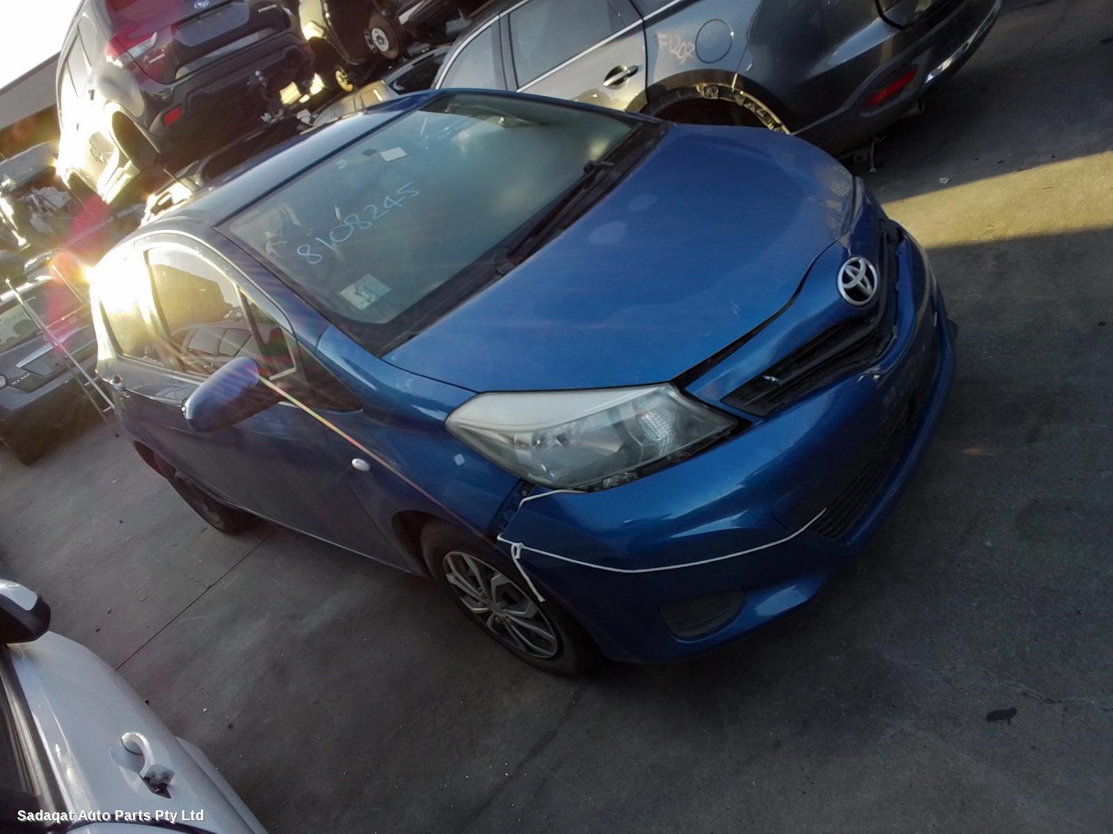 Toyota Yaris Right Headlamp