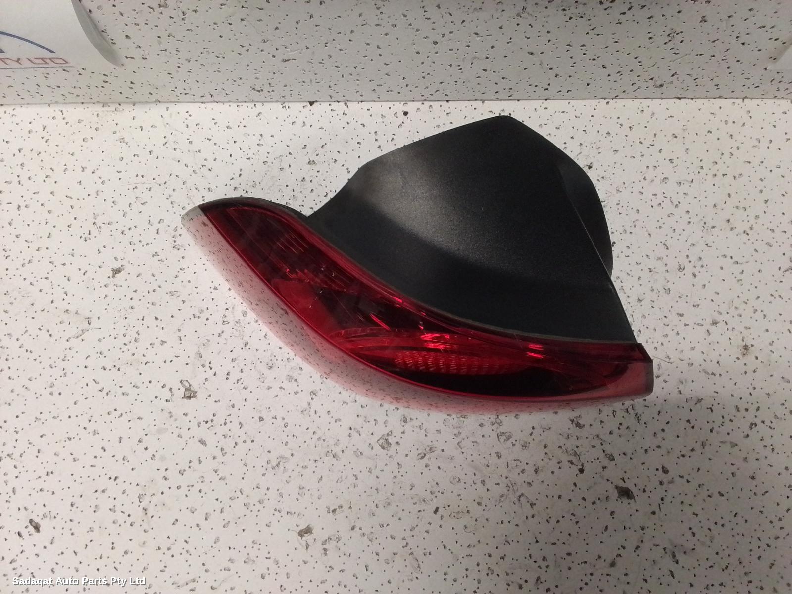 Volkswagen Golf Left Taillight